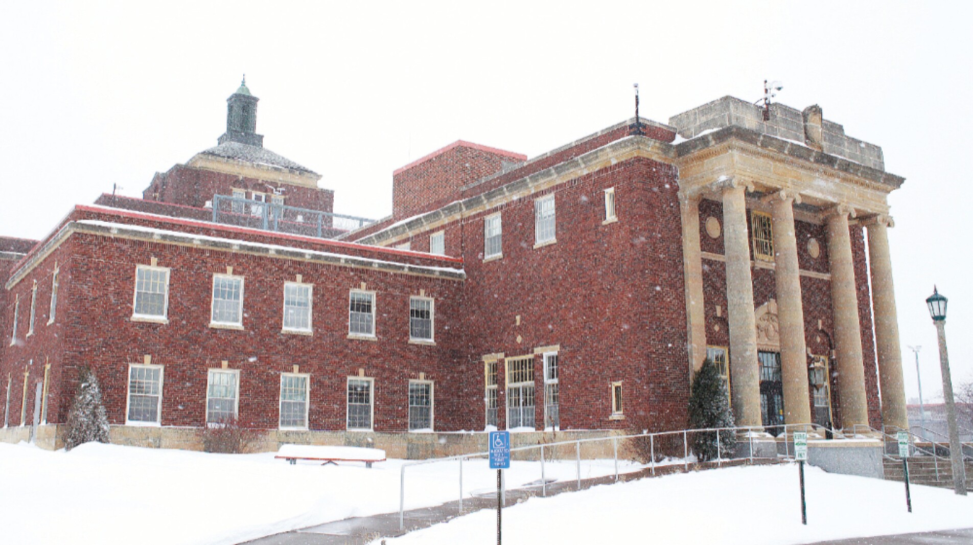 Department of Corrections touts Walz proposal during Moose Lake prison